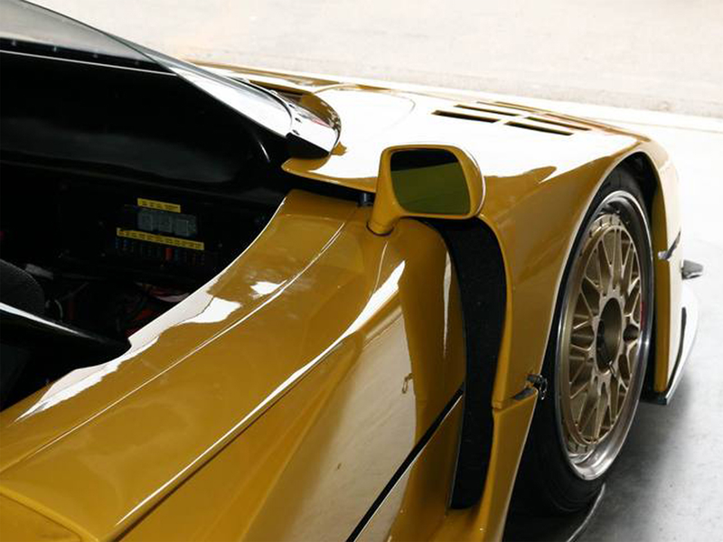 Illustration for article titled The Story Of The Ferrari F40 LM That Lost Its Top